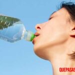¿Qué pasa si bebes mucha agua? Conoce la sobrehidratación
